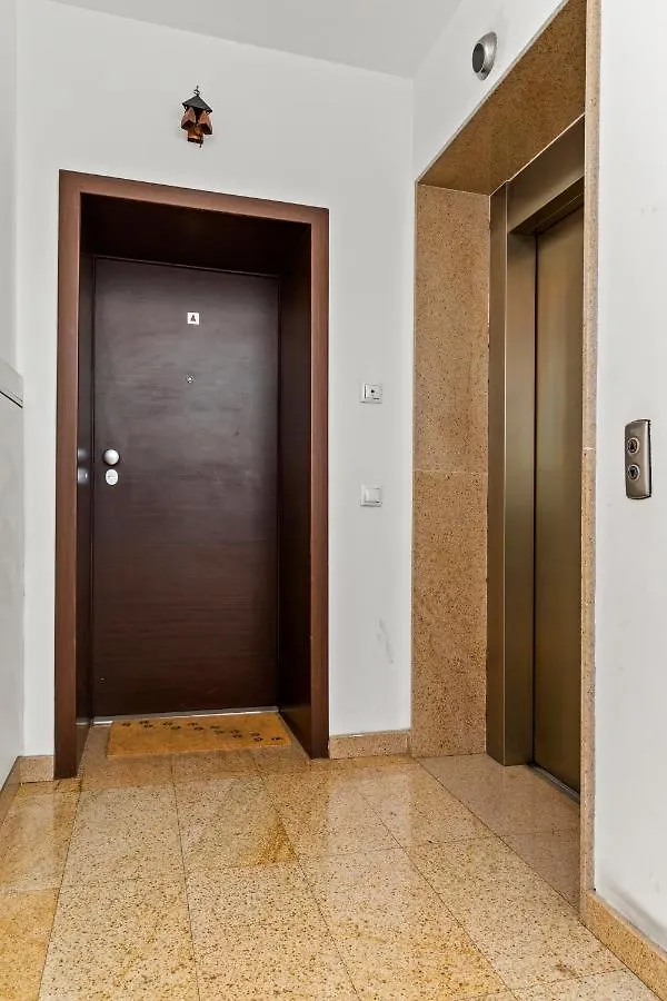 125 Sqm Family Friendly With Kids Room Bucarest 0*,